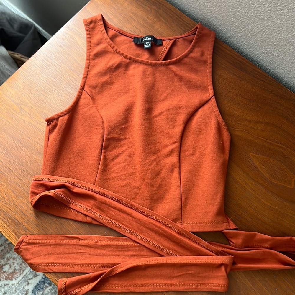 Lulus tie back cropped tank